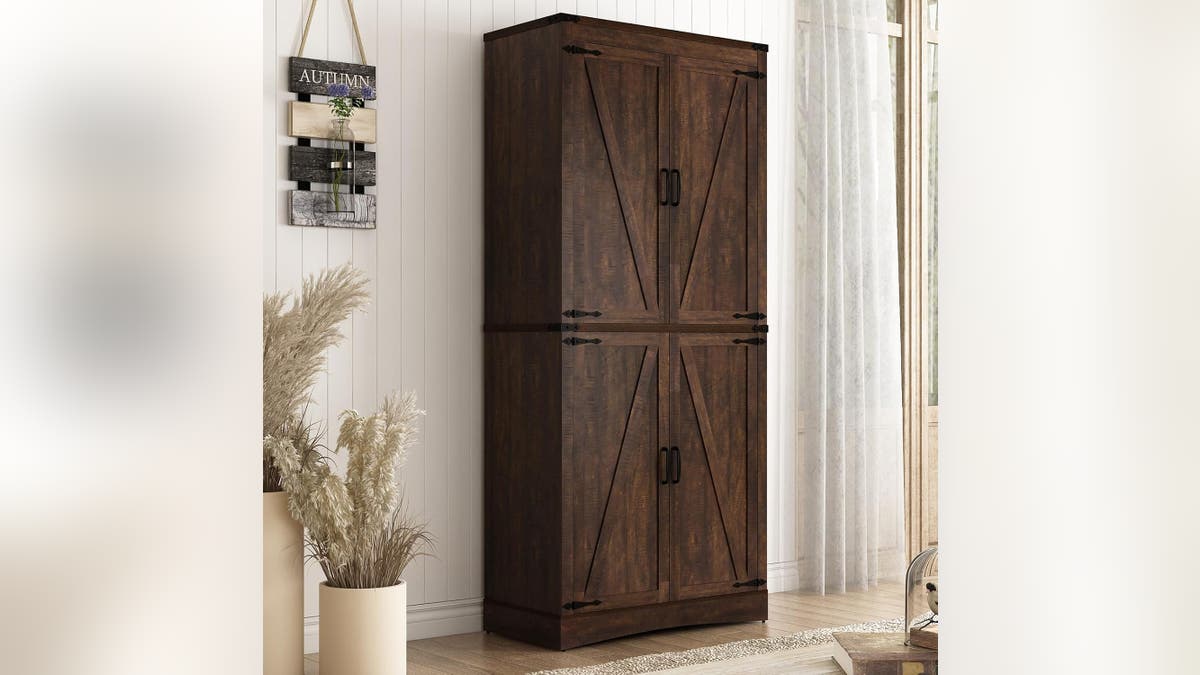 Easily add storage to your dining room with a hutch.?