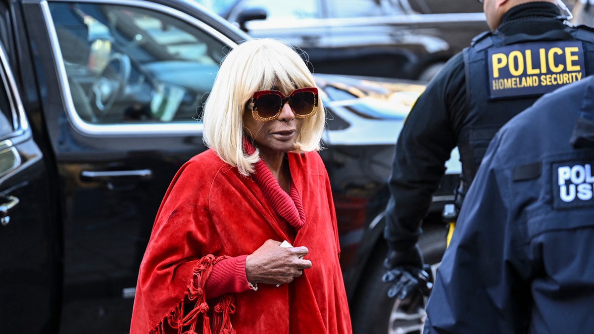 Janice Combs arrives at Sean "Diddy" Combs' court hearing