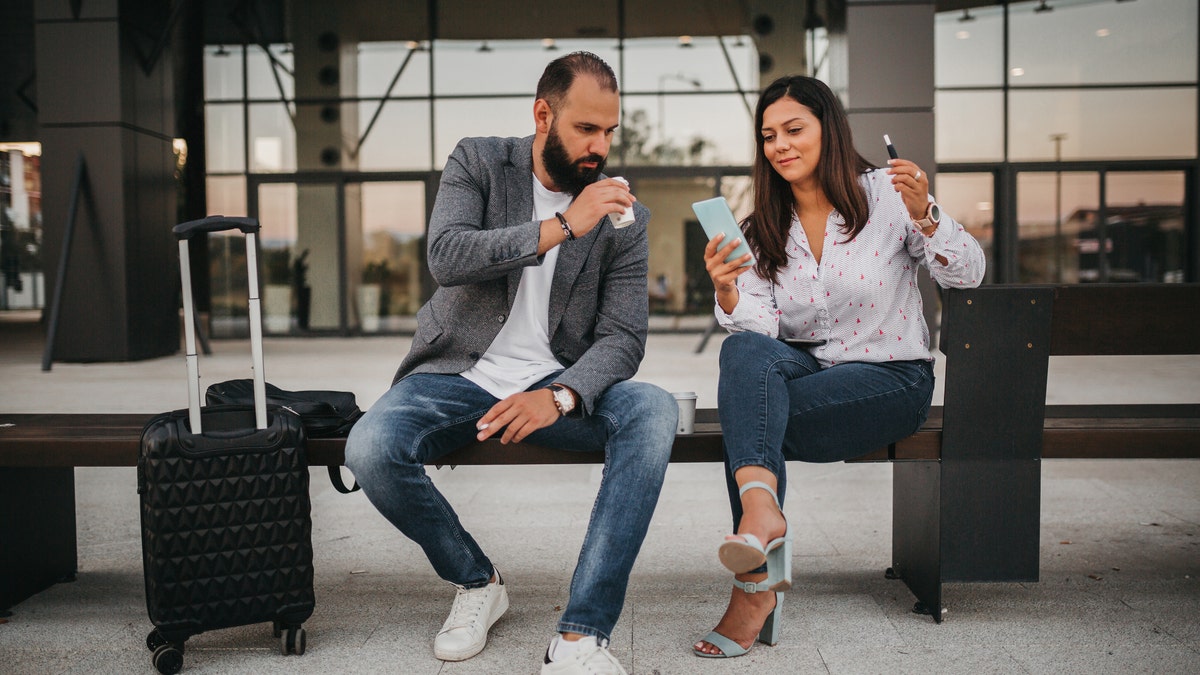 flight passengers smoking