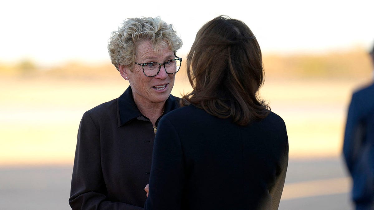 Houlahan greets Kamala Harris at Philadelphia airport