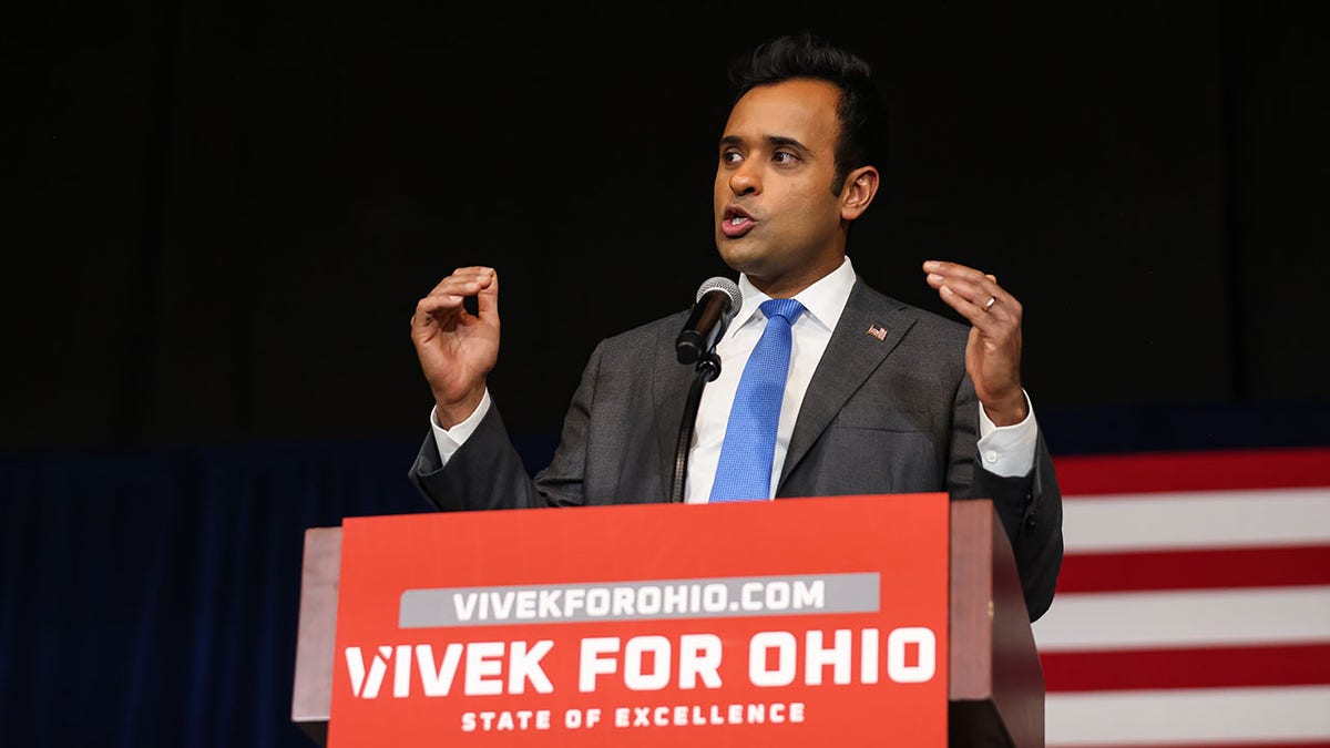 Ramaswami speaks in Toledo during the campaign 