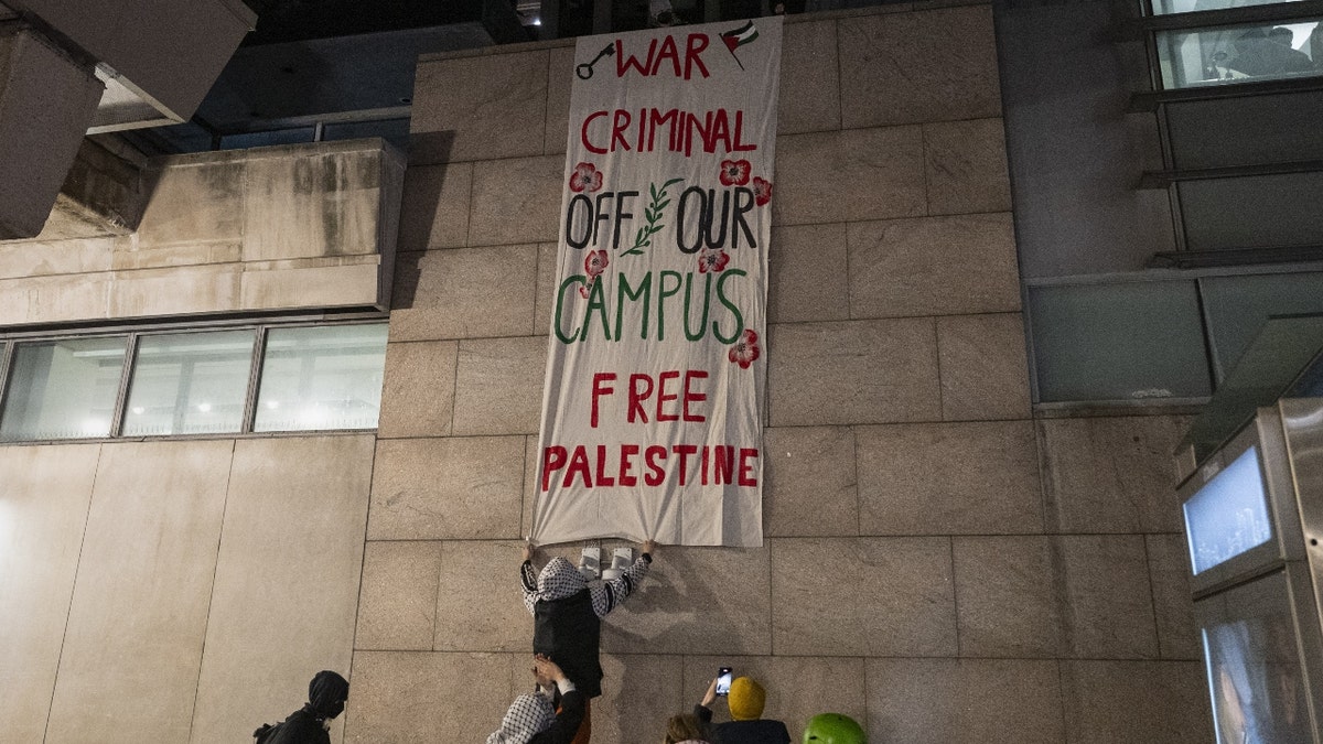 Palestinian protesters gather outside Columbia University in New York to protest the former Israeli Prime Minister Naftali Bennett. New York, USA, 04 March 2025.