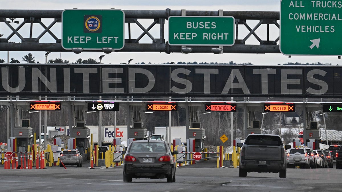 US Canada Border Lane by Quebec