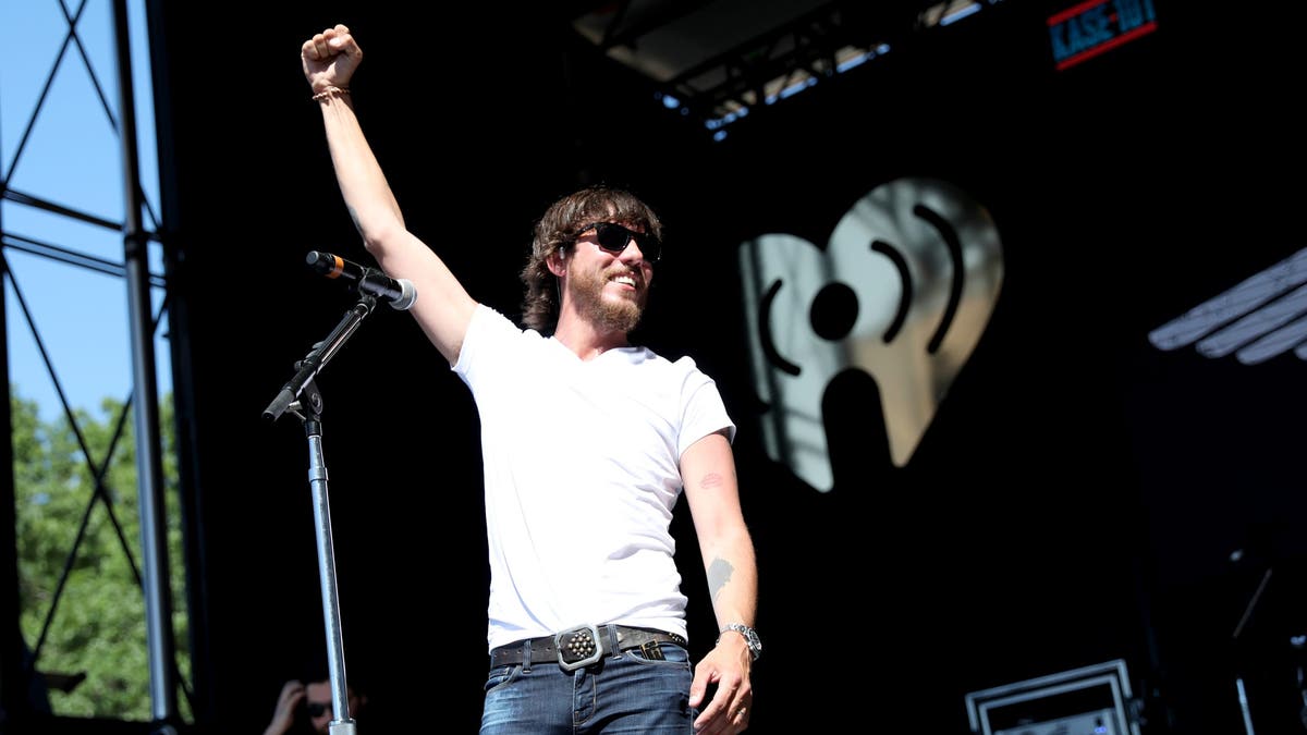 Chris Janson on stage