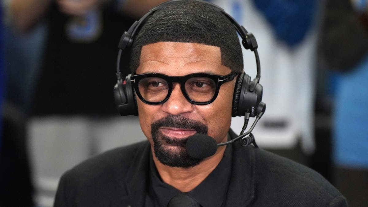 Jalen Rose with headset on