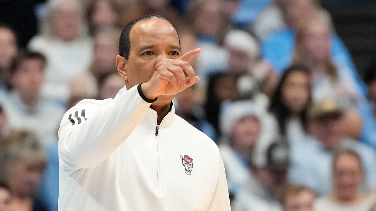 Kevin Keatts coaches