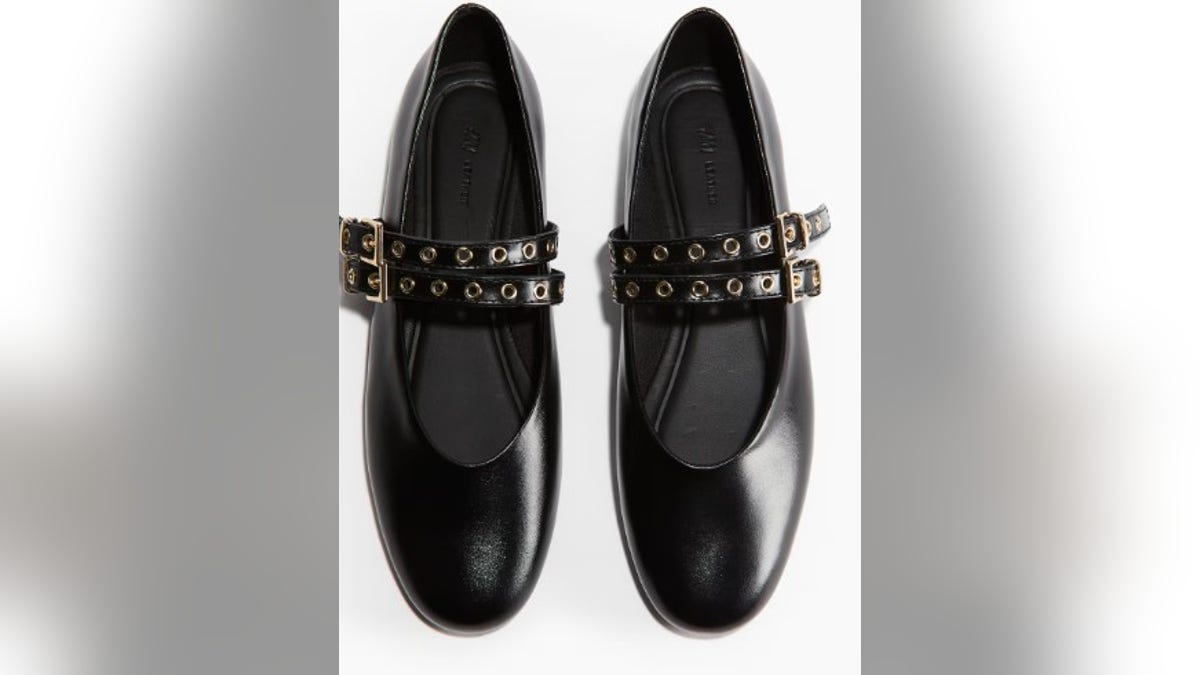 Add these ballet flats with eyelids and metal buckets and add them to the closet.