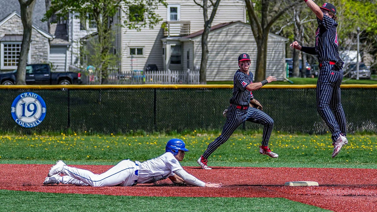 Mitch Voit Diving