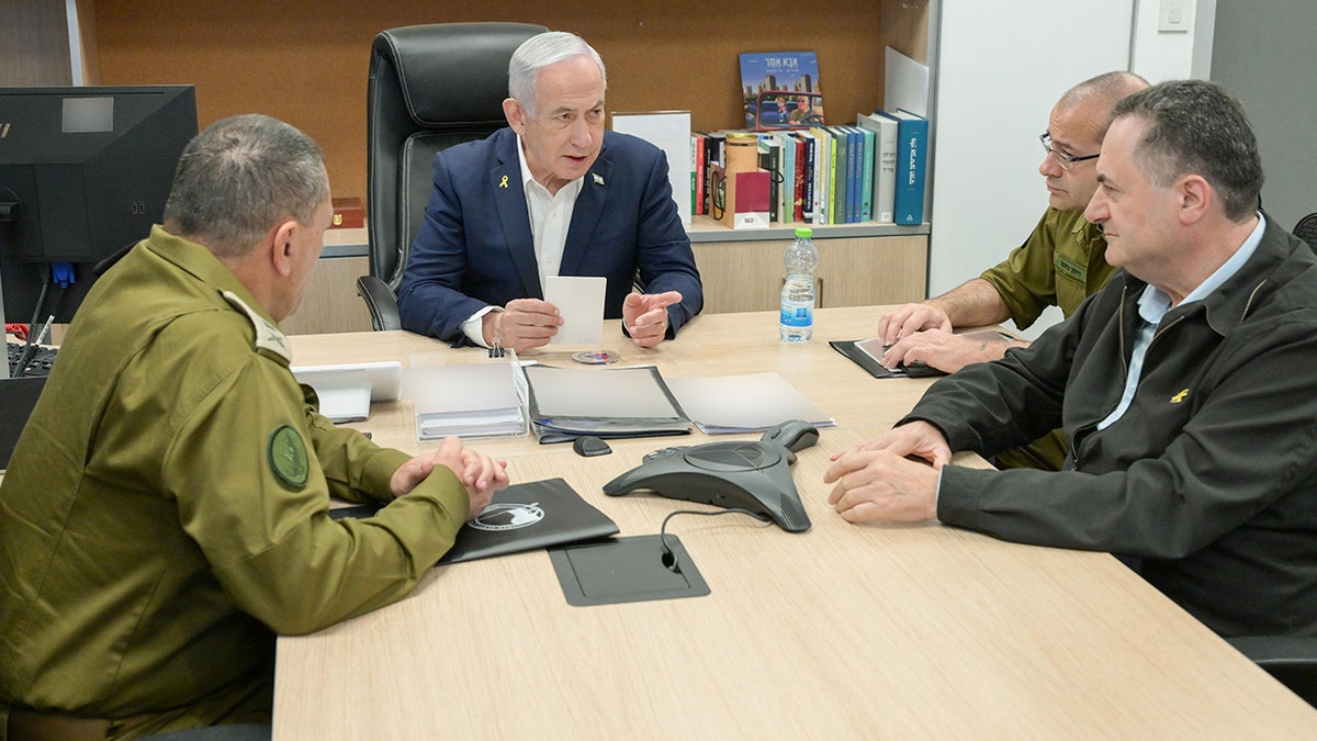 Netanyahu holds a security evaluation