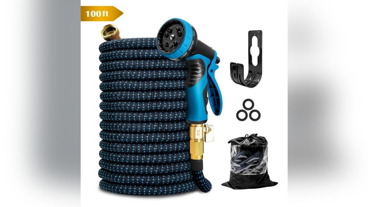 This 100-foot hose is lightweight and easy to move.?