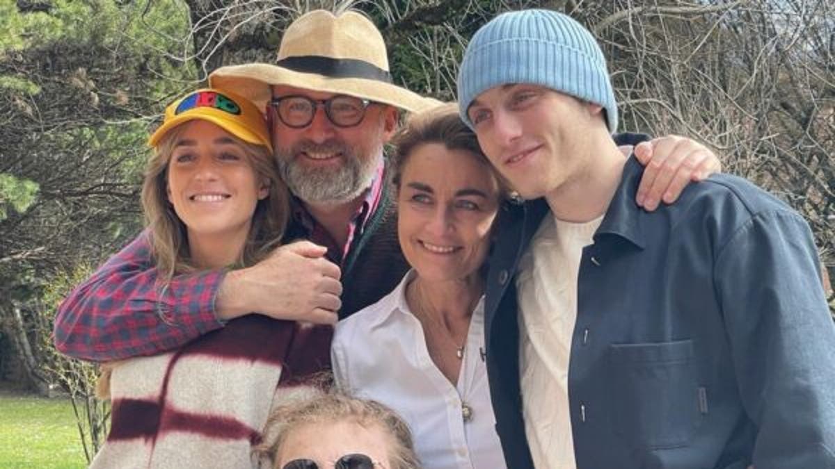 Prince Frederik wearing sunglasses with his family