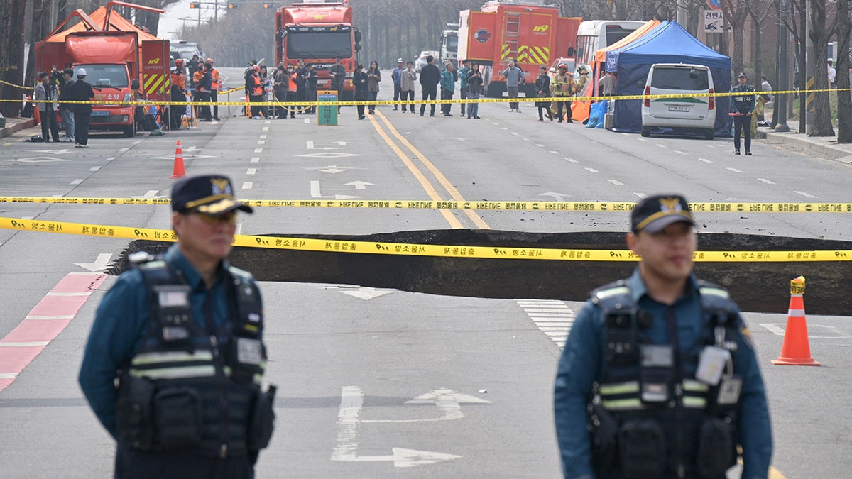 Sinkhole in Seoul