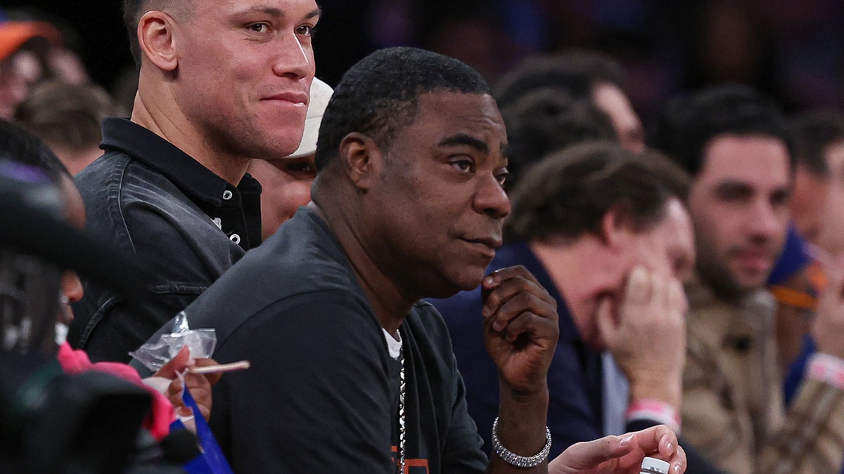 Tracy Morgan sits on the court