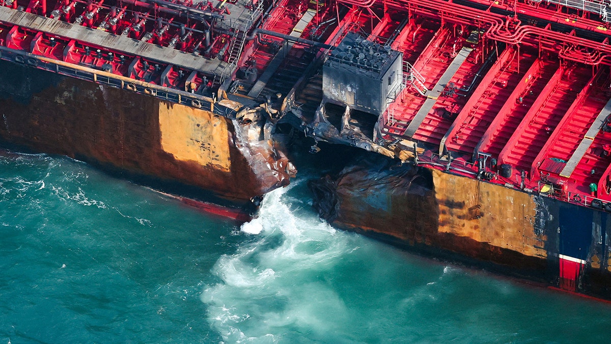 Daño a MV Stenner después de la colisión del mar