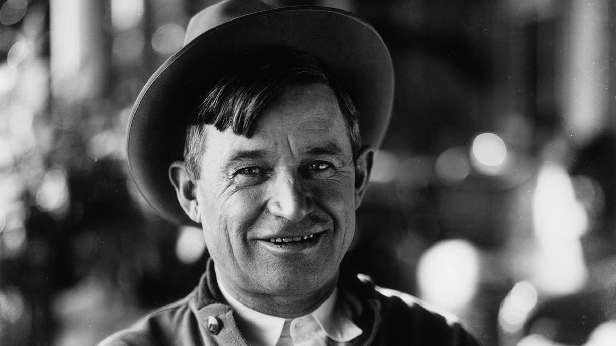 Will Rogers wearing a hat