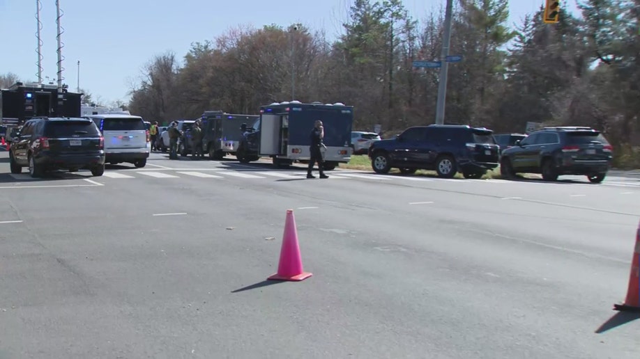 Un incidente con barricadas en la sede de la CIA ha provocado una gran presencia policial en McLean, VA.