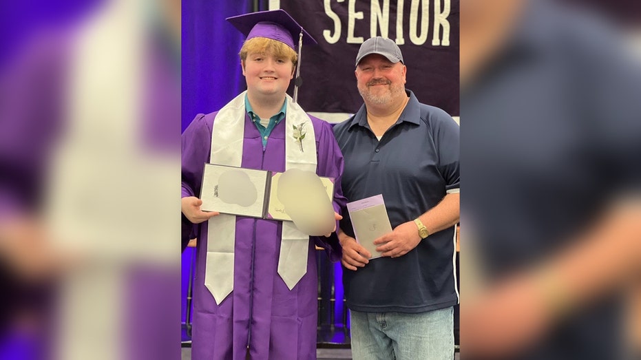 This diet plan helped man lose nearly 200 pounds for son’s graduation