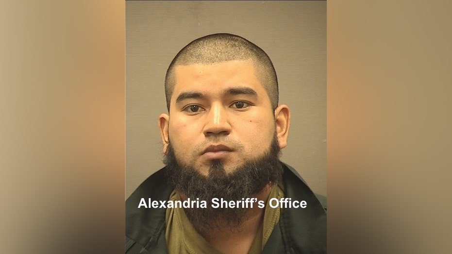 Judge greenlights DOJ's motion to drop gun case against Salvadoran, accused MS-13 leader