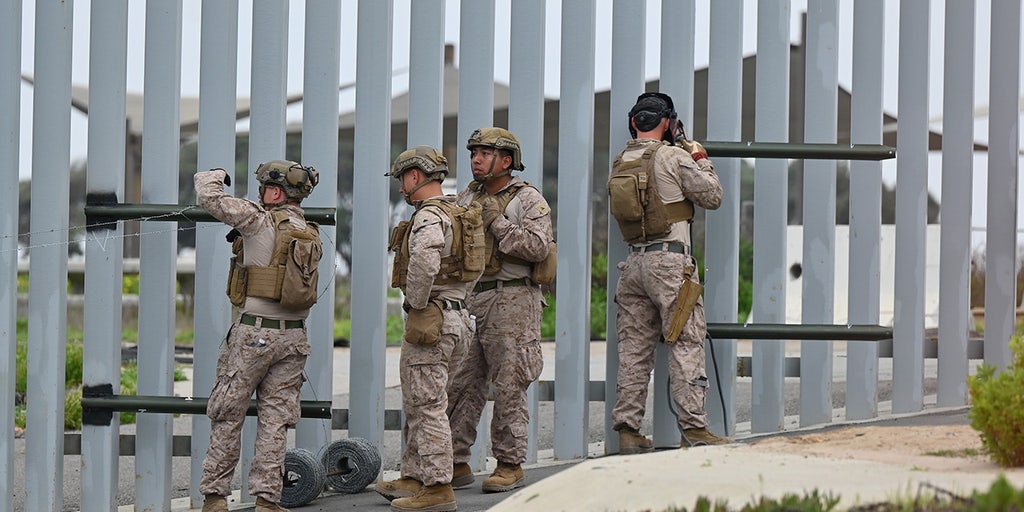 Trump orders military to take control of federal land at southern border