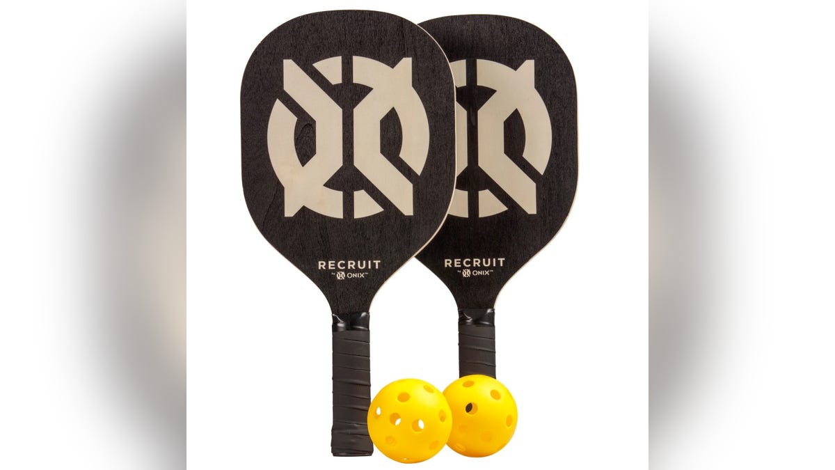 This ONIX Recruit set is designed for entry-level players and includes two durable paddles constructed from six-ply basswood and two pickleballs.