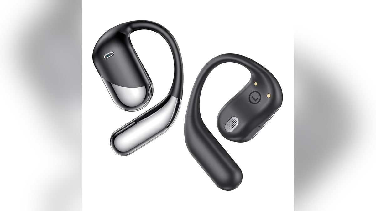 Recording meetings and lectures is as easy as putting in earbuds. 