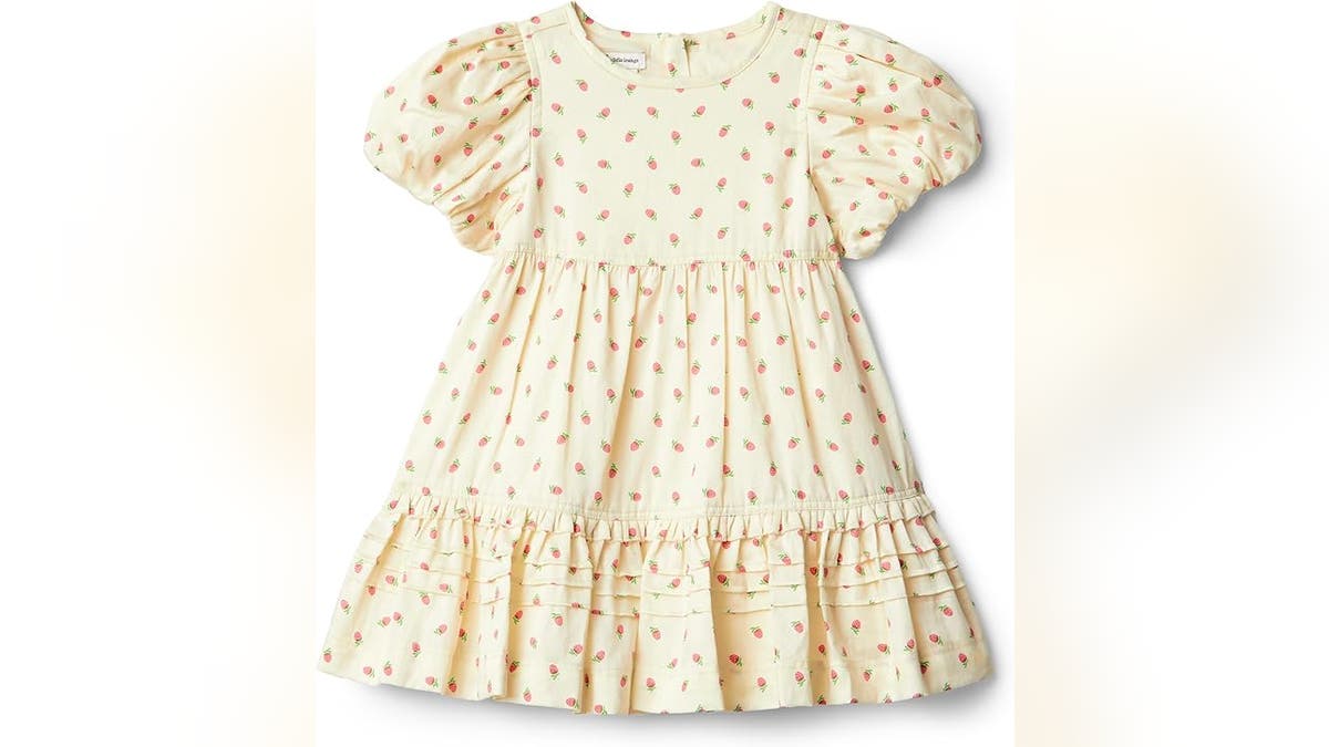 She will deterioration this adorable dress comfortably.