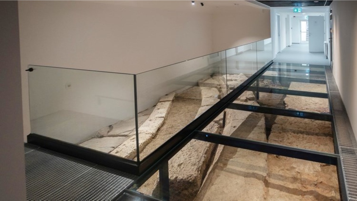 Earthquake allows Croatian officials to discover Roman theater beneath town hall: pictures Interior view of Roman orchestra