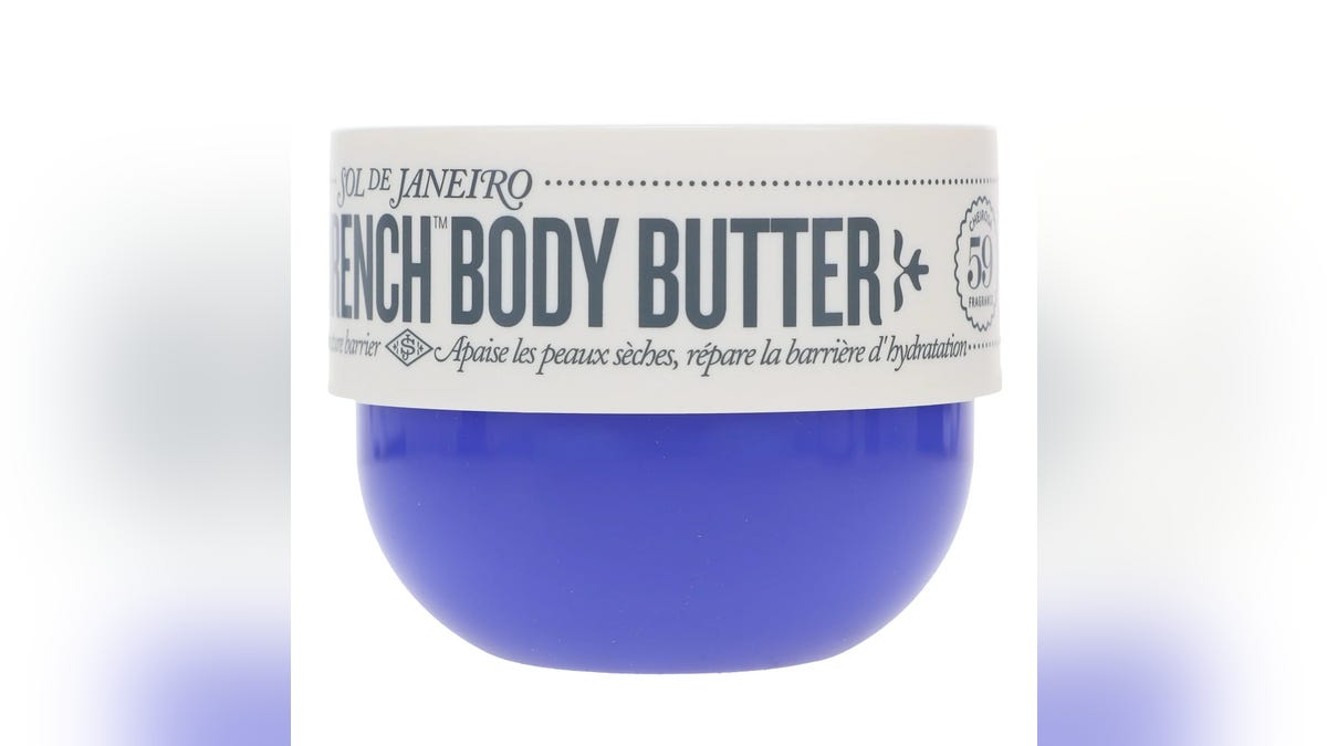 Hydrate barren tegument pinch a vanilla-scented moisturizer.