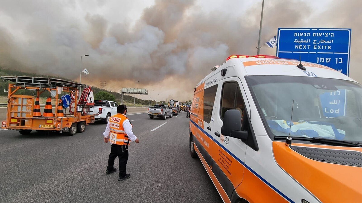 United Hatzalah volunteers combat Israeli wildfires