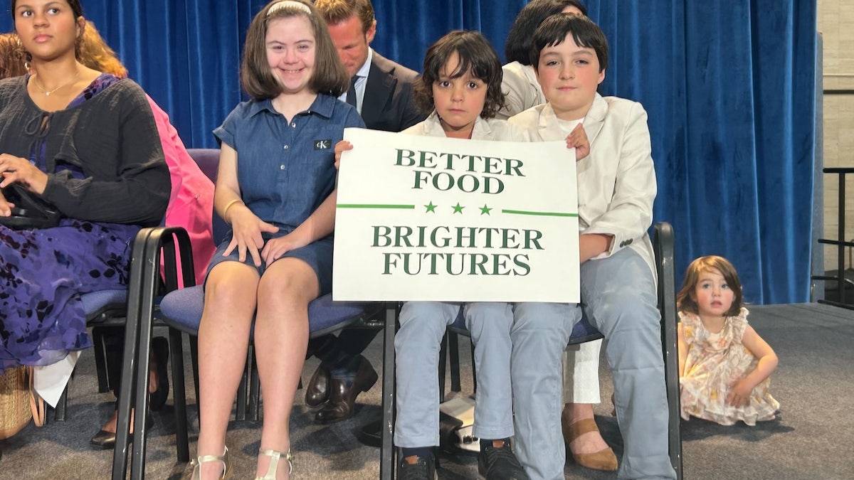 MAHA kids - HHS food dyes presser