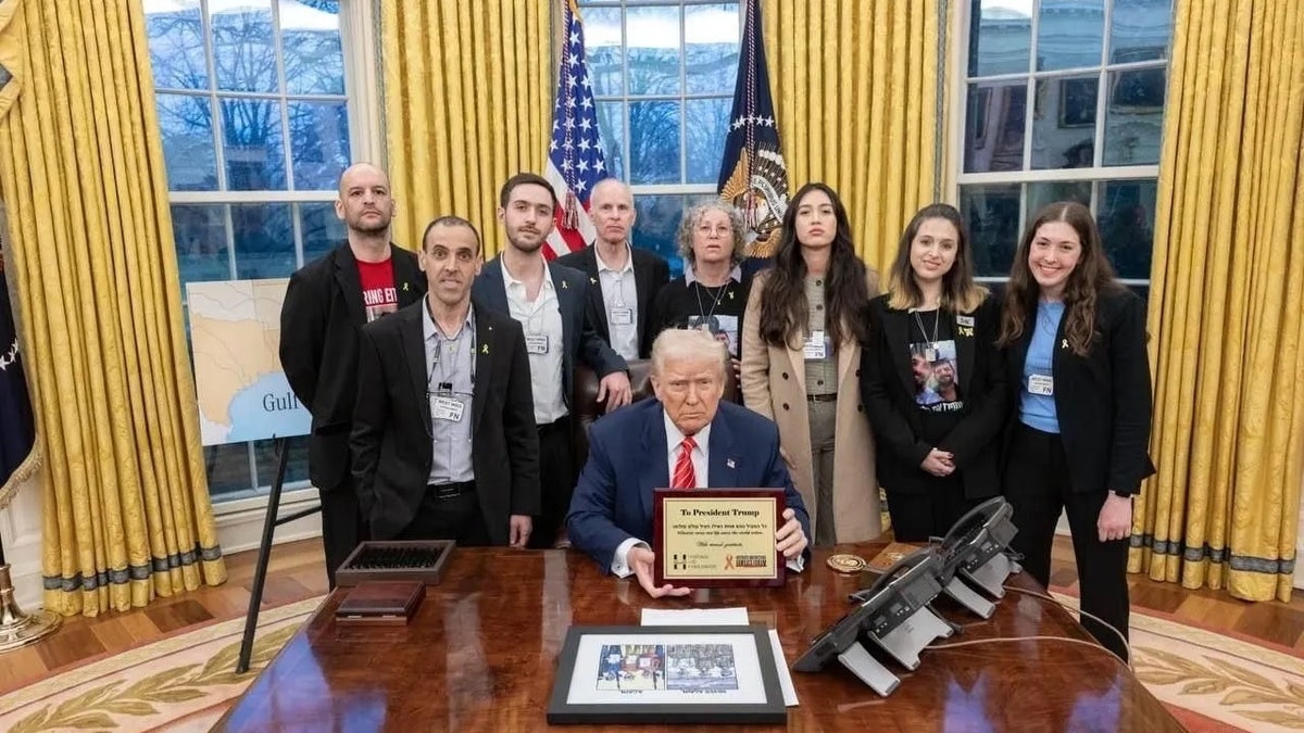 President Donald Trump meets pinch respective hostages freed from Hamas March 7.
