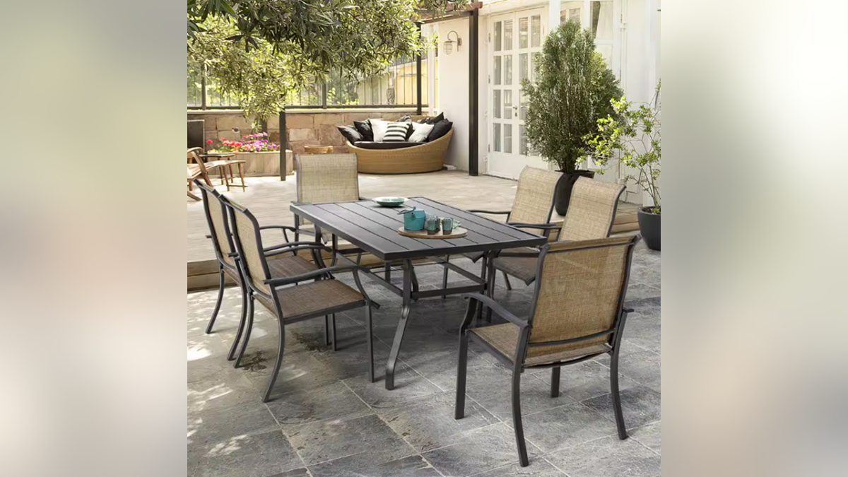 This 6-person patio set is durable and stylish.