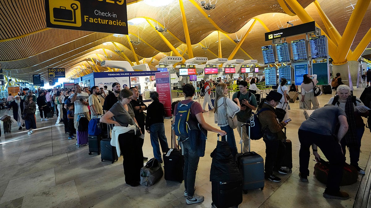 Madrid airport during power outage