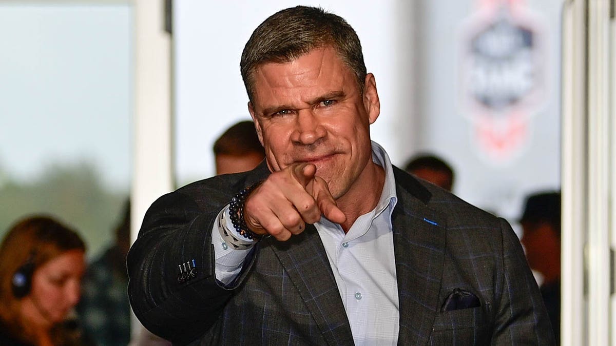 Bill Belichick's former player says UNC should consider firing coach 3 Ted Johnson at the Patriots Hall of Fame