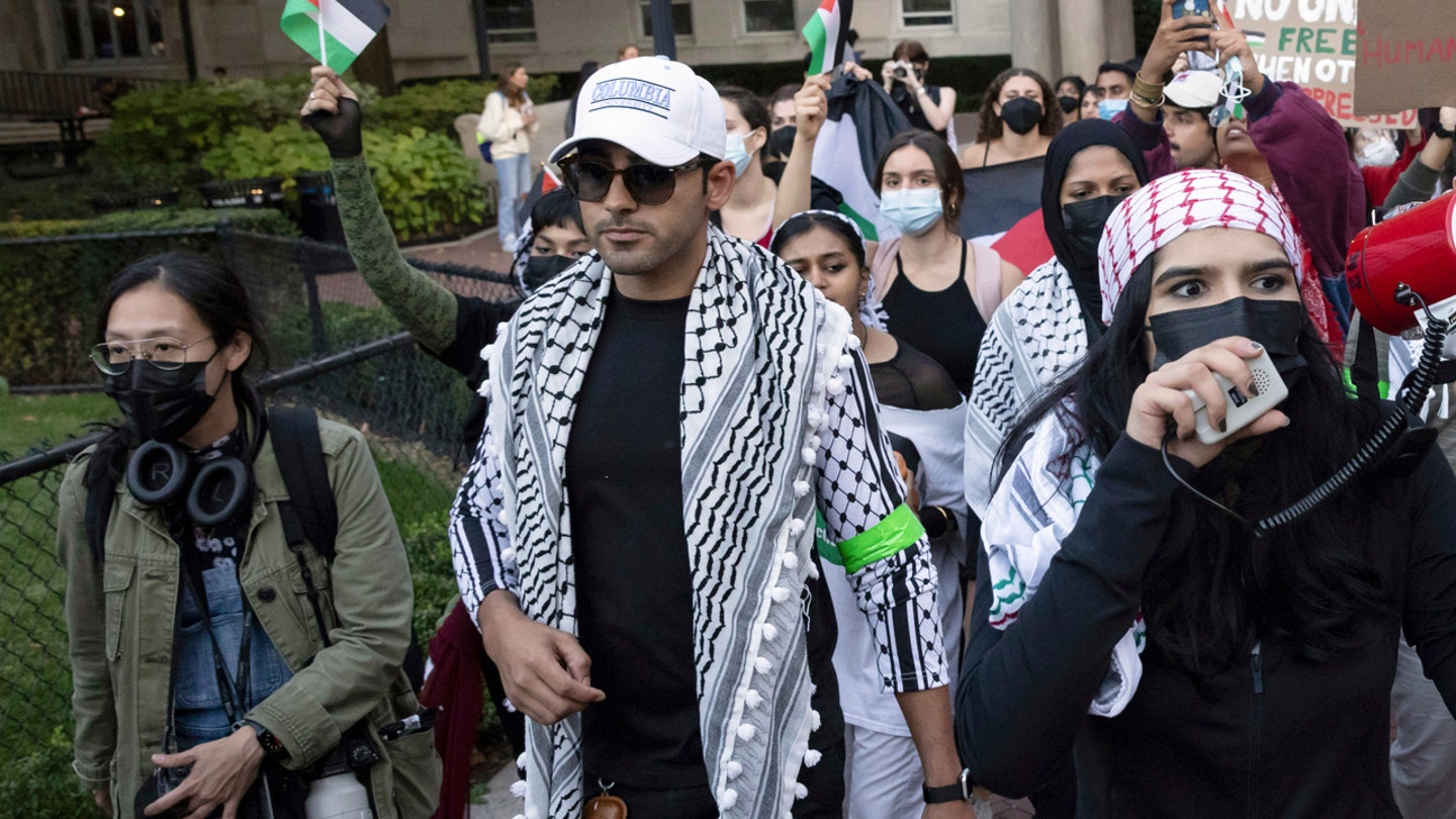 immigration palestinian student detained mohsen mahdawi