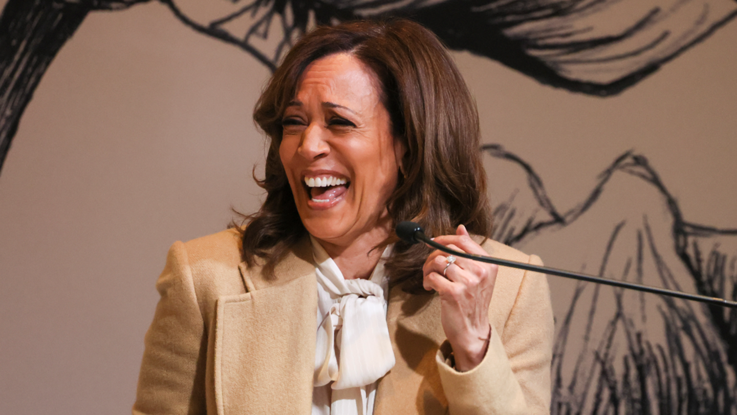 kamala harris laughing image draft