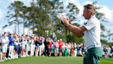 Bernhard Langer, 67, narrowly misses cut at final Masters after just missing par putt on 18th hole