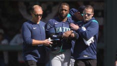 Mariners' Victor Robles fractures shoulder after slamming into wall during highlight-reel catch