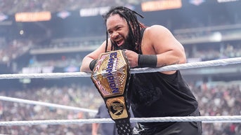 Rising WWE star's first WrestleMania match yields US Championship - Fox News