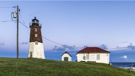 Beach town police search for 'clandestine graves' after New England serial killer hysteria
