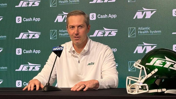 Jets disrespected Aaron Rodgers: 'This is a Hall of Famer, tell him on the phone' | The Facility