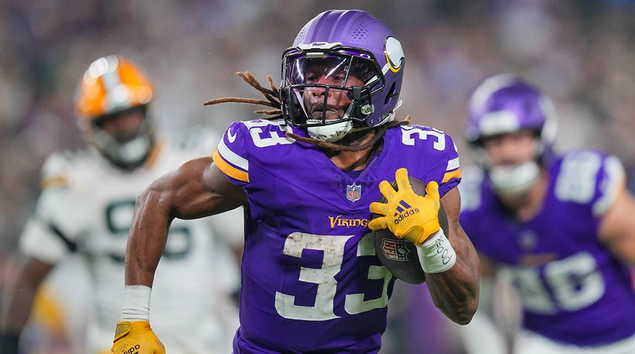 Aaron Jones addresses Vikings-Rodgers rumors & defends Aaron as still one of the top QBs in the league | The Herd