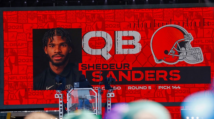 Geoff Schwartz discusses how Shedeur Sanders can stand out in a crowded Browns QB room | The Herd