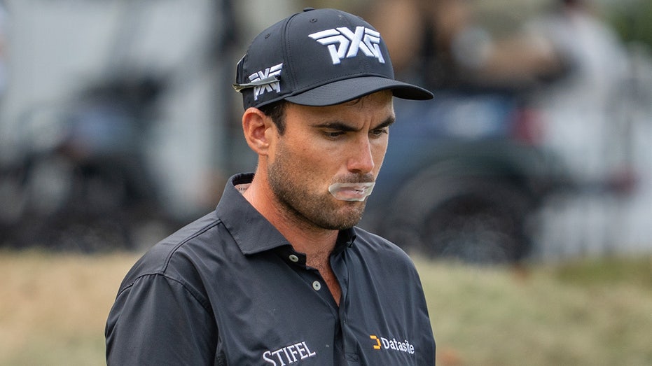 Korn Ferry golfer Ryan McCormick tapes mouth shut during tournament to help with anger management