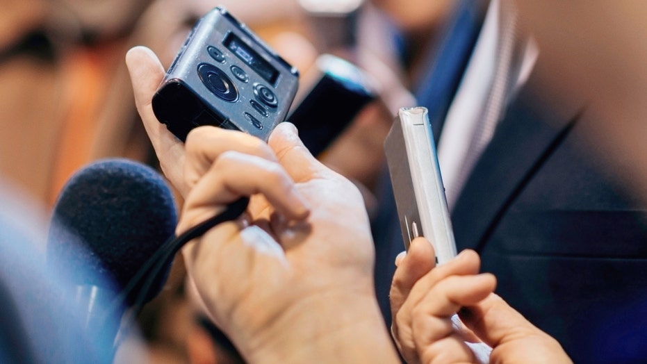 AI Voice Recorders Like PLAUD Gain Popularity for Transcription