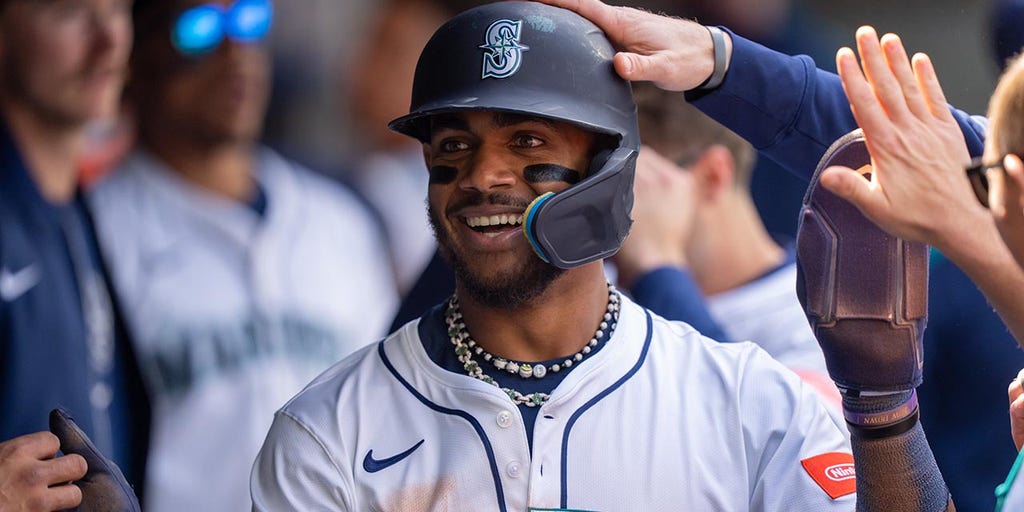 MLB news: Mariners' Julio Rodriguez robs home run with sensational snag | Fox News