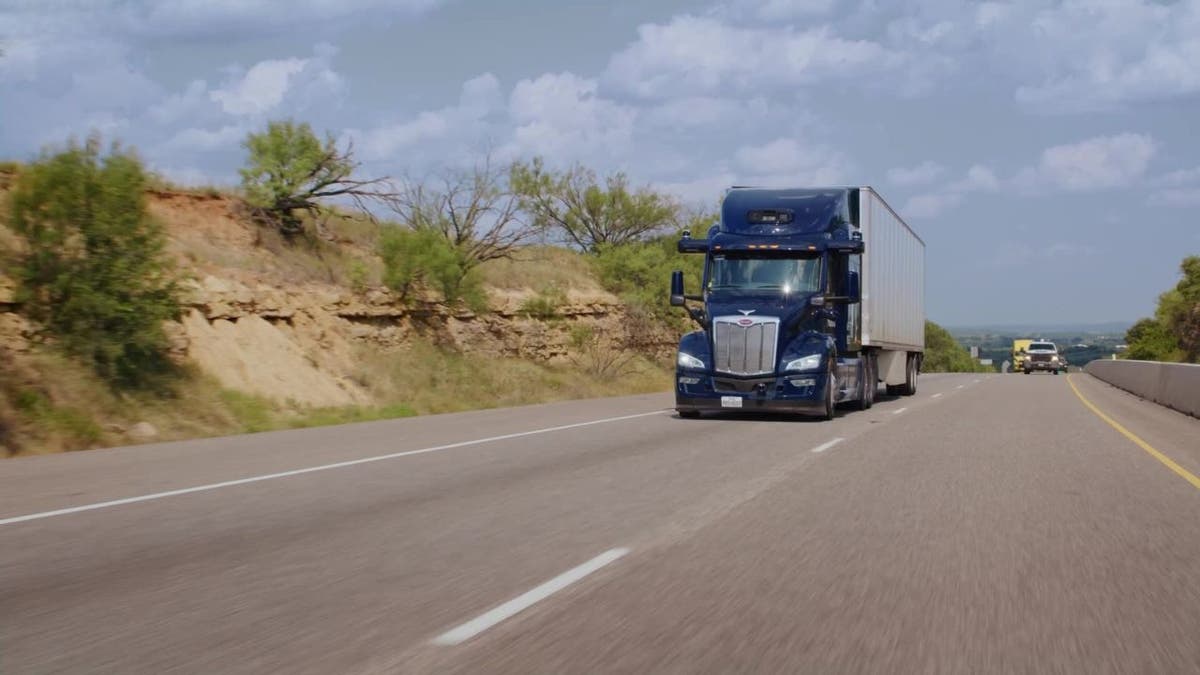 driverless robotruck 1