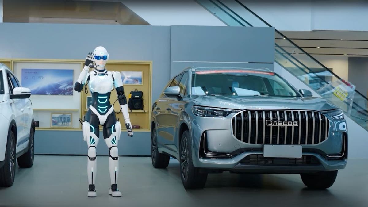 car dealer robot 1