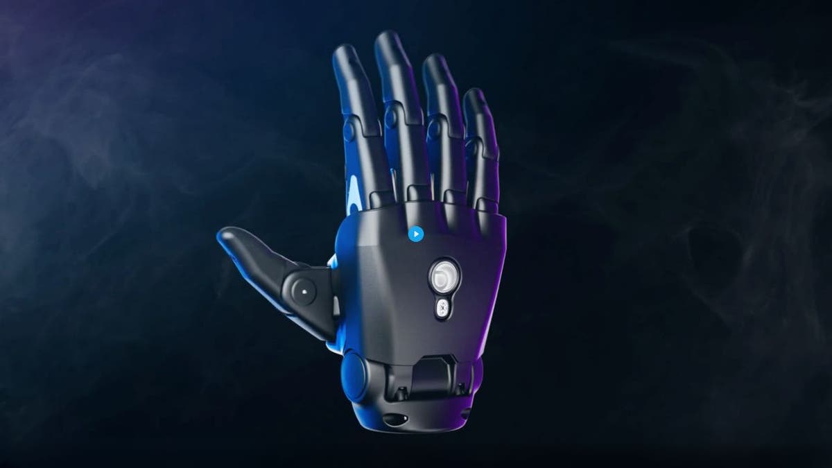 Wireless waterproof bionic arm with 360-degree wrist rotation