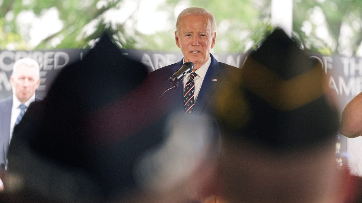 O ex -presidente Joe Biden falou em 30 de maio de 2025, durante uma cerimônia no Veterano Memorial Park, no Veterans Memorial Park.